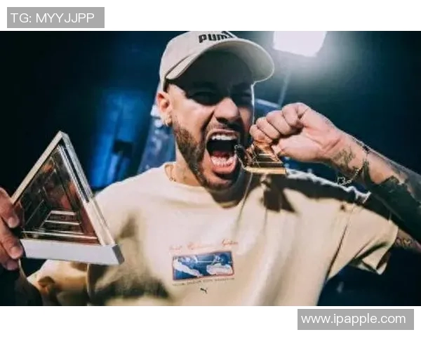 迪巴拉的崛起与挑战：从天才少年到足球巨星的蜕变之路